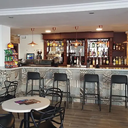 Ξενοδοχείο Queens - Adults Only 2*