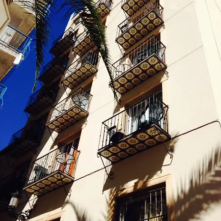 호텔 Queens - Adults Only