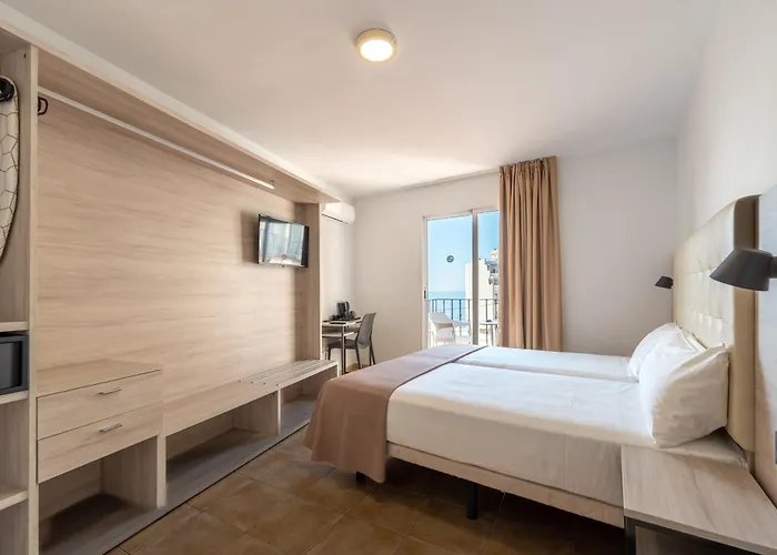 Queens - Adults Only Hotel 2*