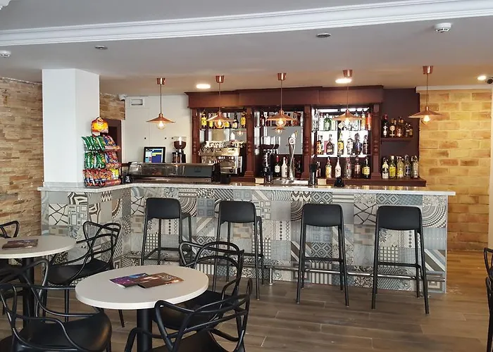 Hotel Queens - Adults Only 2*