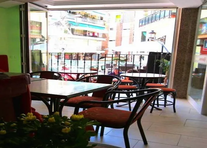 Hotel Queens - Adults Only 2*