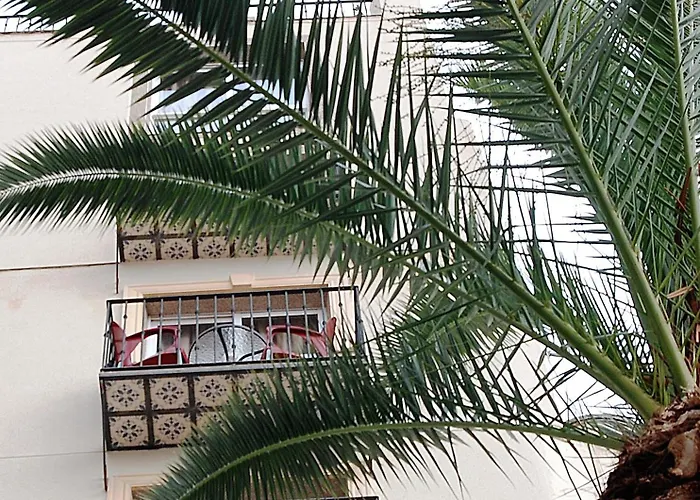 Hotel Queens - Adults Only 2*