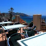 Hotell Hotel Queens - Adults Only