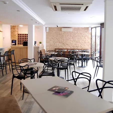 Hotel Queens - Adults Only 2*