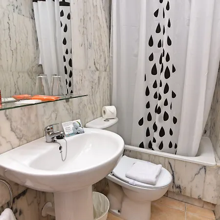 Hotel Queens - Adults Only Бенидорм