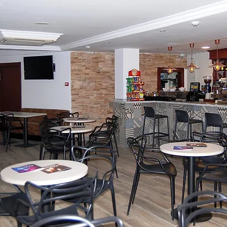 Queens - Adults Only Hotel