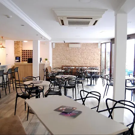 Queens - Adults Only Hotel